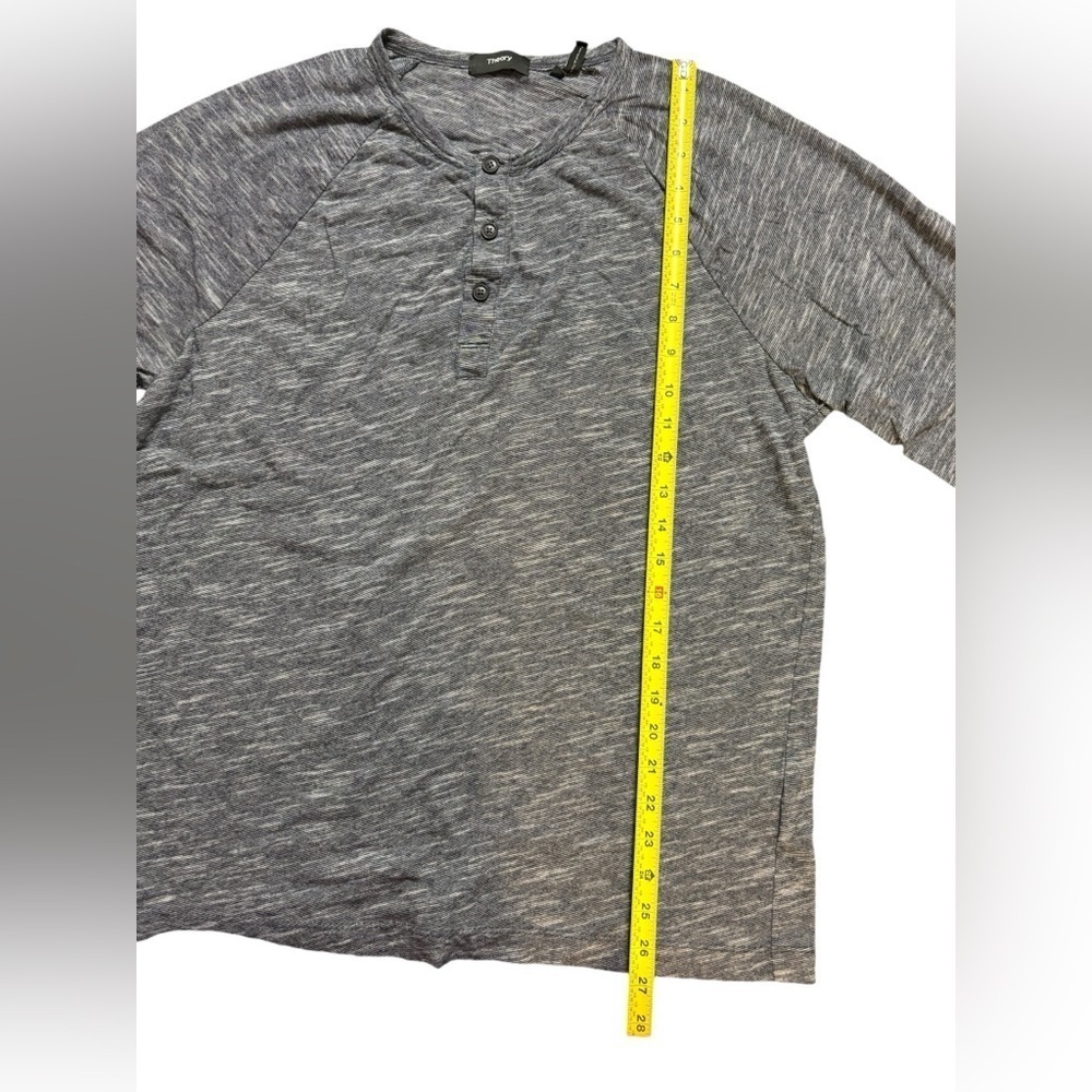 Theory Long Sleeve Anemone Henley Shirt Size Large
Heather Space Dye Grey - Picture 8 of 10